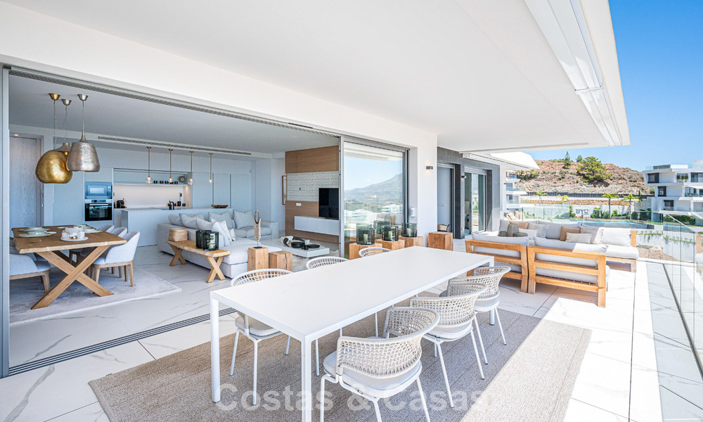 Geavanceerd appartement te koop met fenomenaal uitzicht, in een exclusief complex in Marbella - Benahavis 58220