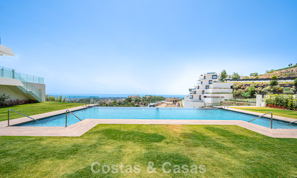 Geavanceerd appartement te koop met fenomenaal uitzicht, in een exclusief complex in Marbella - Benahavis 58226