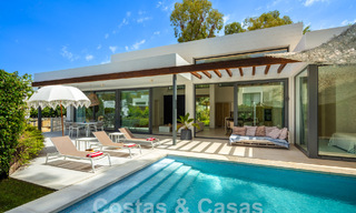 Moderne villa te koop in een gated urbanisatie op de New Golden Mile tussen Marbella en Estepona 57852