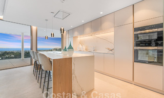 Eersteklas, luxe appartement te koop met schitterend uitzicht op zee, golf en berglandschap in Marbella - Benahavis 58425 