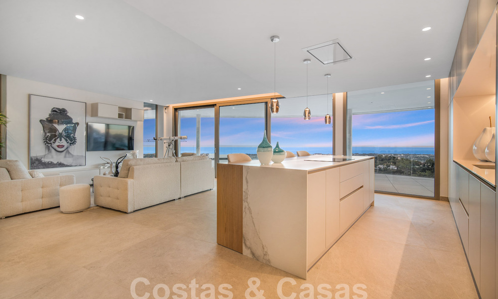 Eersteklas, luxe appartement te koop met schitterend uitzicht op zee, golf en berglandschap in Marbella - Benahavis 58426