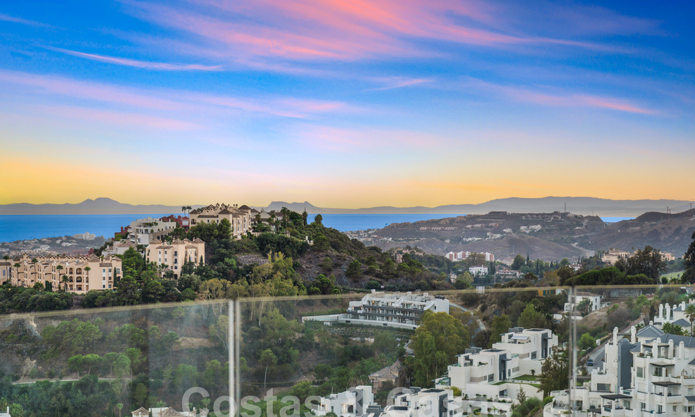 Eersteklas, luxe appartement te koop met schitterend uitzicht op zee, golf en berglandschap in Marbella - Benahavis 58438