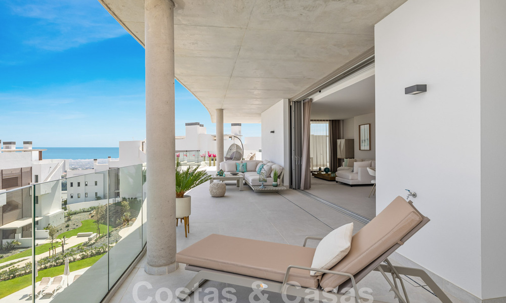 Gloednieuw, modernistisch penthouse te koop, in een exclusief golfresort in de heuvels van Marbella - Benahavis 58410