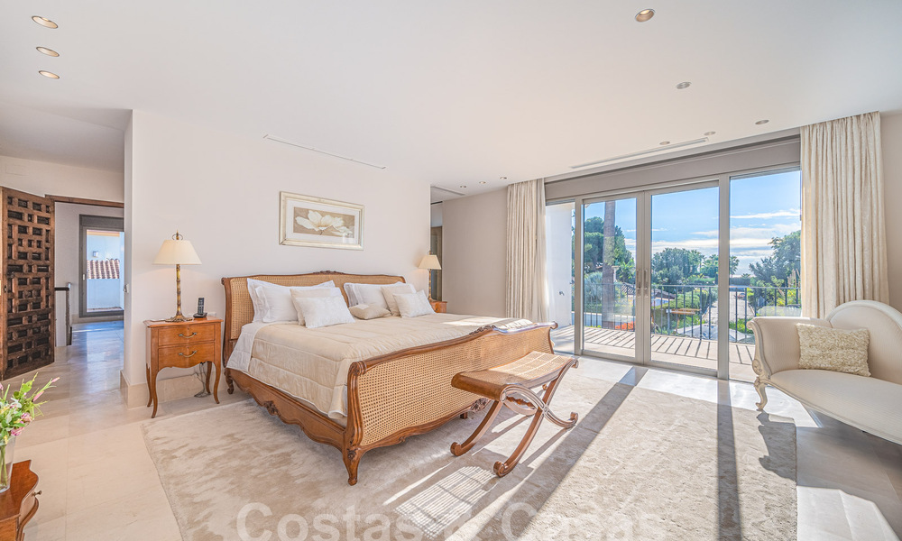 Mediterrane villa te koop op loopafstand van het strand op de New Golden Mile tussen Marbella en Estepona 57912