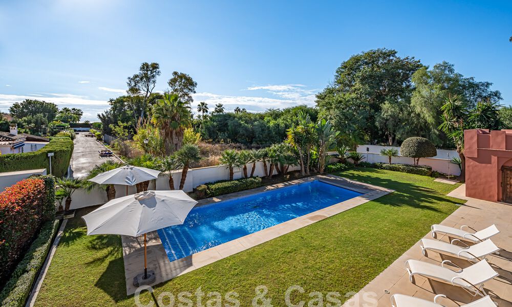 Mediterrane villa te koop op loopafstand van het strand op de New Golden Mile tussen Marbella en Estepona 57913