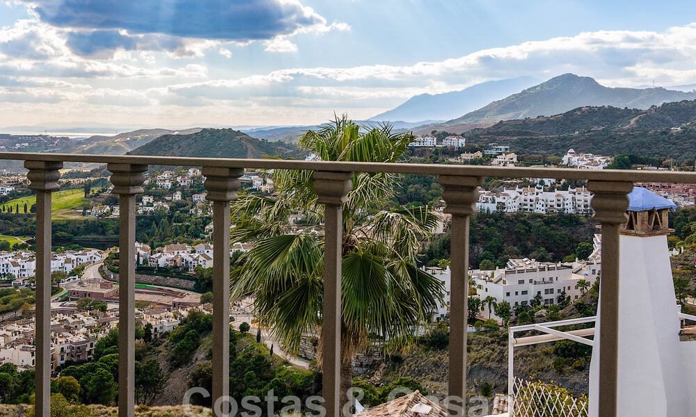 Penthouse te koop met panoramisch zeezicht in de heuvels van Marbella - Benahavis 58006