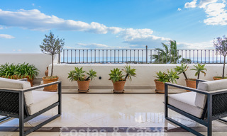 Penthouse te koop met panoramisch zeezicht in de heuvels van Marbella - Benahavis 58020 