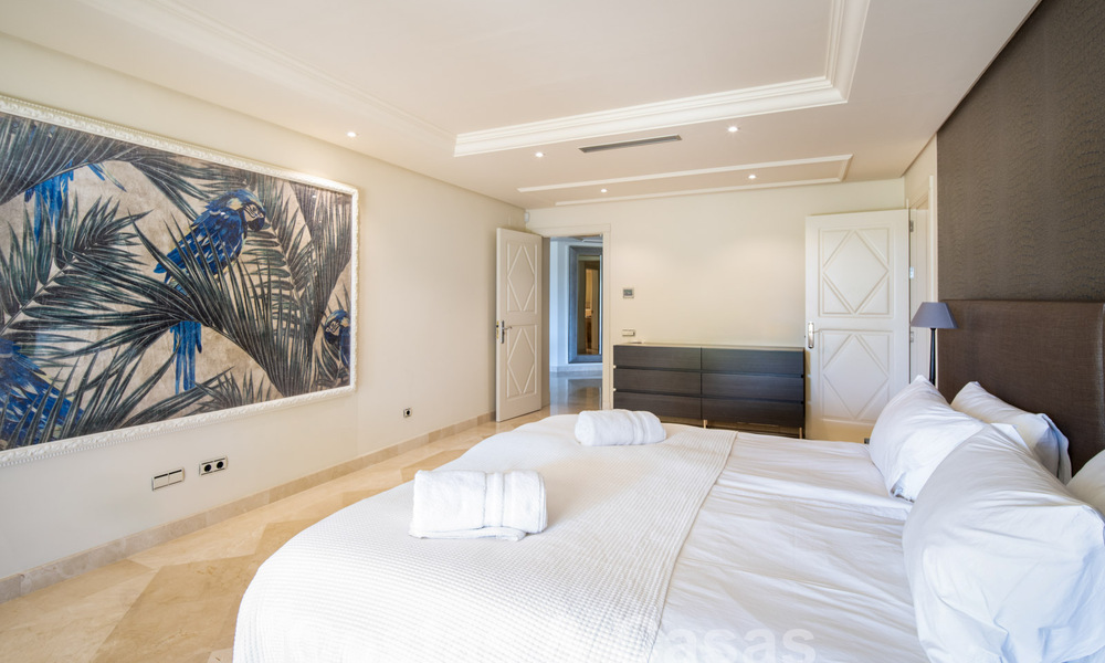 Luxe tuinappartement te koop met privézwembad in een hoogstaand complex in Nueva Andalucia, Marbella 58054