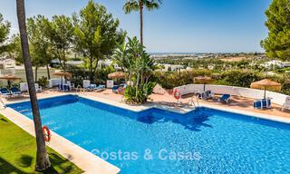 Charmant tuinappartement te koop in een geprivilegieerd wooncomplex in La Quinta, Marbella - Benahavis 58579 