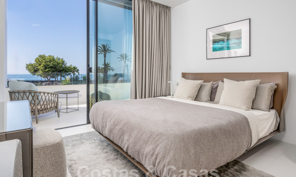 Modernistische luxevilla te koop op een steenworp van het strand en alle voorzieningen met zeezicht in San Pedro, Marbella 58620