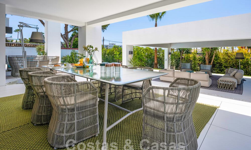 Modernistische luxevilla te koop op een steenworp van het strand en alle voorzieningen met zeezicht in San Pedro, Marbella 58654