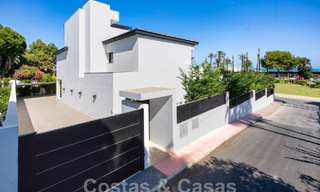 Modernistische luxevilla te koop op een steenworp van het strand en alle voorzieningen met zeezicht in San Pedro, Marbella 58663 