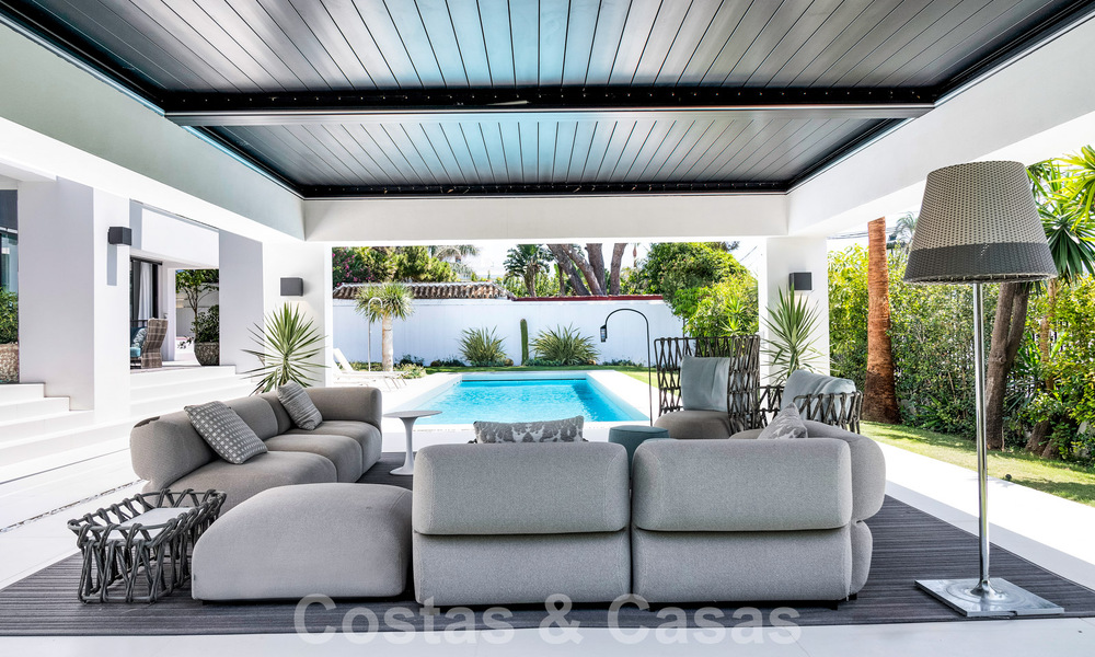 Modernistische luxevilla te koop op een steenworp van het strand en alle voorzieningen met zeezicht in San Pedro, Marbella 58682