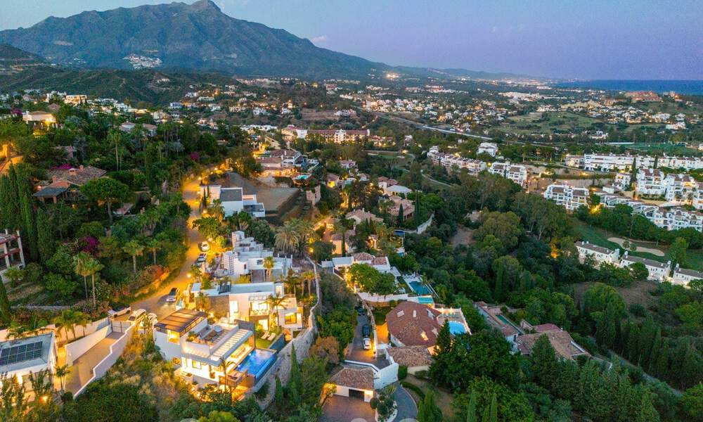 Prestigieuze, moderne luxevilla te koop met adembenemend zeezicht in een gated community in Marbella - Benahavis 58691