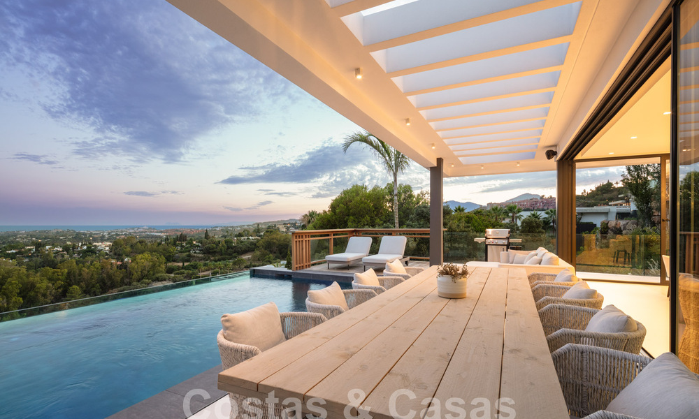 Prestigieuze, moderne luxevilla te koop met adembenemend zeezicht in een gated community in Marbella - Benahavis 58694
