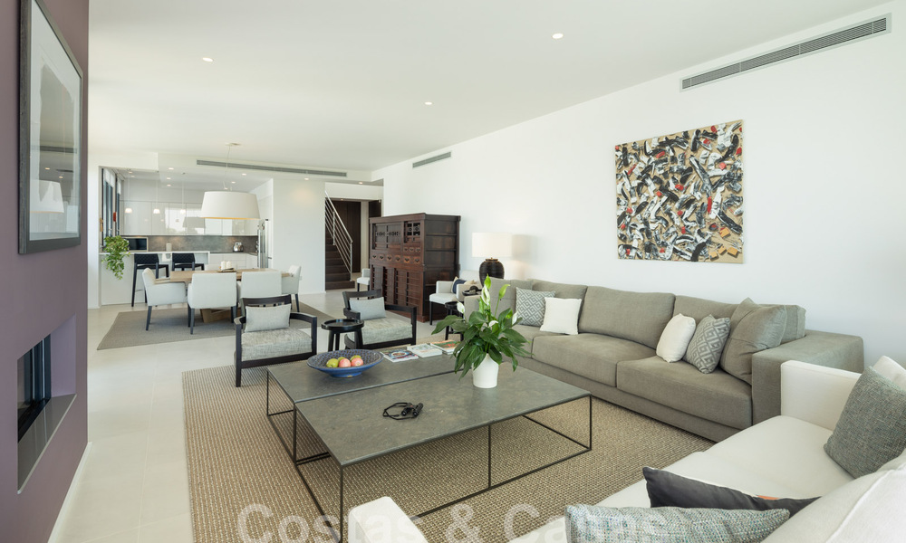 Ruim modern penthouse te koop met prachtig zeezicht in het exclusieve Sierra Blanca, Golden Mile, Marbella 58740