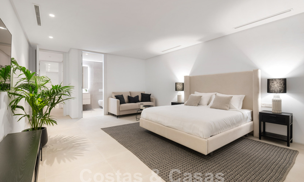 Instapklare, eigentijdse luxevilla te koop op loopafstand van Puerto Banus en het strand van San Pedro, Marbella 59013