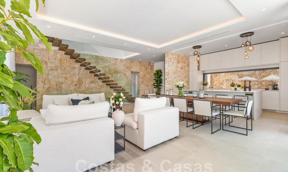 Instapklare, eigentijdse luxevilla te koop op loopafstand van Puerto Banus en het strand van San Pedro, Marbella 59018