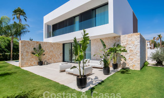 Instapklare, eigentijdse luxevilla te koop op loopafstand van Puerto Banus en het strand van San Pedro, Marbella 59025 