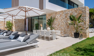 Instapklare, eigentijdse luxevilla te koop op loopafstand van Puerto Banus en het strand van San Pedro, Marbella 59026 