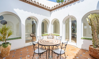 Andalusische luxevilla met een tijdloze charme te koop op eerstelijns golf in Benahavis - Marbella 58861 