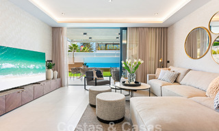 Modernistische, halfvrijstaande villa te koop op een steenworp van het strand nabij Puerto Banus in Marbella 58945 