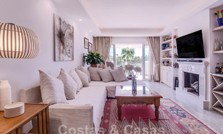 Penthouse te koop met ruim dakterras en 360° uitzicht, op een steenworp van het strand en het centrum van Puerto Banus, Marbella. Verlaagd in prijs om te verkopen! 59039 
