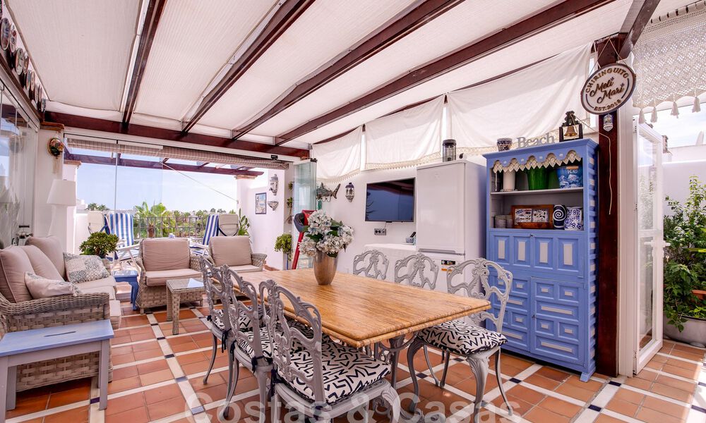 Penthouse te koop met ruim dakterras en 360° uitzicht, op een steenworp van het strand en het centrum van Puerto Banus, Marbella. Verlaagd in prijs om te verkopen! 59044