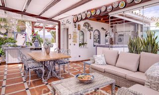 Penthouse te koop met ruim dakterras en 360° uitzicht, op een steenworp van het strand en het centrum van Puerto Banus, Marbella. Verlaagd in prijs om te verkopen! 59045 