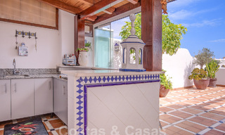 Penthouse te koop met ruim dakterras en 360° uitzicht, op een steenworp van het strand en het centrum van Puerto Banus, Marbella. Verlaagd in prijs om te verkopen! 59048 