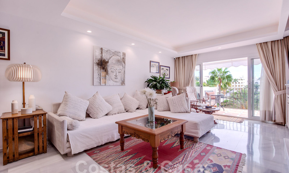 Penthouse te koop met ruim dakterras en 360° uitzicht, op een steenworp van het strand en het centrum van Puerto Banus, Marbella 59053