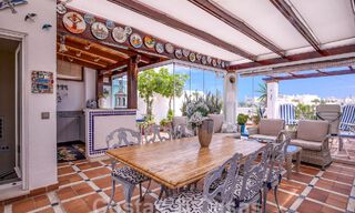 Penthouse te koop met ruim dakterras en 360° uitzicht, op een steenworp van het strand en het centrum van Puerto Banus, Marbella. Verlaagd in prijs om te verkopen! 59060 