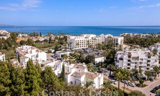 Penthouse te koop met ruim dakterras en 360° uitzicht, op een steenworp van het strand en het centrum van Puerto Banus, Marbella 59064 