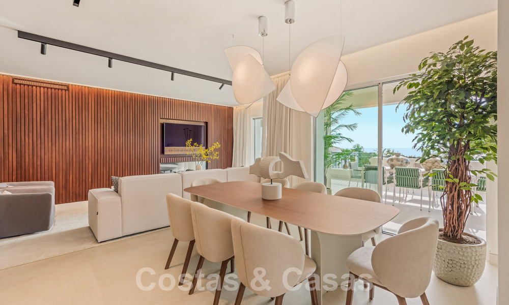 Ruim luxe appartement te koop met panoramisch zeezicht in een gated urbanisatie op de Golden Mile, Marbella 59796