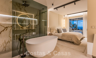 Ruim luxe appartement te koop met panoramisch zeezicht in een gated urbanisatie op de Golden Mile, Marbella 59807 