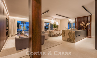 Ruim luxe appartement te koop met panoramisch zeezicht in een gated urbanisatie op de Golden Mile, Marbella 59810 