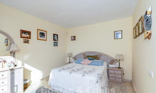 Ruim penthouse te koop in een gated strandcomplex met magnifiek zeezicht in La Duquesa, Costa del Sol 59301 