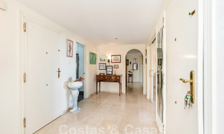 Ruim penthouse te koop in een gated strandcomplex met magnifiek zeezicht in La Duquesa, Costa del Sol 59305 