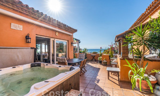 Ruim penthouse te koop in een gated strandcomplex met magnifiek zeezicht in La Duquesa, Costa del Sol 59324 