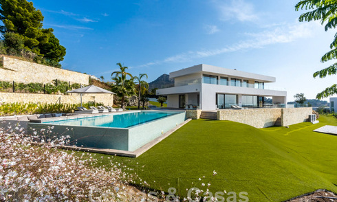 Moderne luxevilla te koop met zeezicht in een gated community omgeven door natuur in Marbella - Benahavis 59229