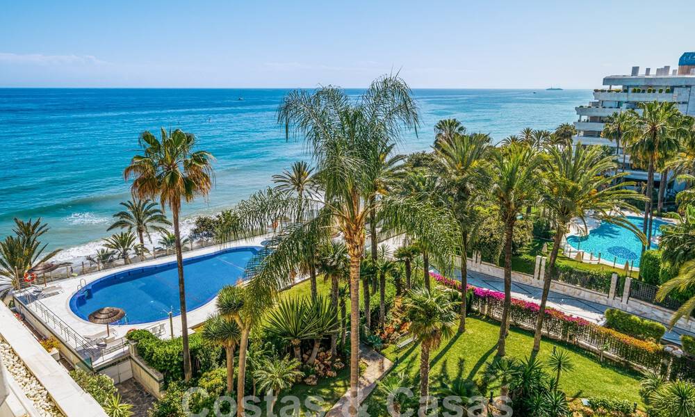 Up-market appartement in eerstelijnsstrand complex te koop in Marbella centrum 59286