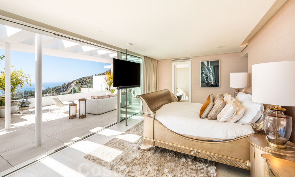 Avant-garde penthouse te koop met 180° panoramisch uitzicht, in de heuvels van Marbella 59428