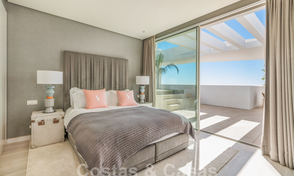Avant-garde penthouse te koop met 180° panoramisch uitzicht, in de heuvels van Marbella 59431