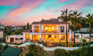 Moderne Andalusische luxevilla met onbelemmerd zeezicht te koop in een beveiligde wijk in La Quinta, Marbella - Benahavis 59533 