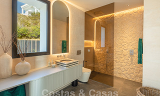 Moderne Andalusische luxevilla met onbelemmerd zeezicht te koop in een beveiligde wijk in La Quinta, Marbella - Benahavis 59543 