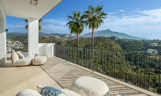 Moderne Andalusische luxevilla met onbelemmerd zeezicht te koop in een beveiligde wijk in La Quinta, Marbella - Benahavis 59548 