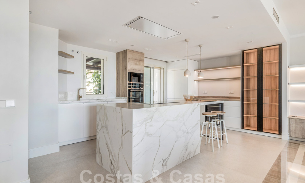 Gesofisticeerd penthouse te koop in een hoogstaand Sierra Blanca complex op de Golden Mile van Marbella 59457