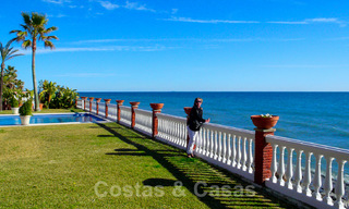 Beachfront Luxe Villa te koop, direct aan zee, Marbella - Estepona 31112 