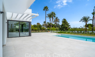 Contemporaine nieuwbouwvilla te koop in een geprefereerde golfurbanisatie op de New Golden Mile, Marbella - Benahavis 59561 