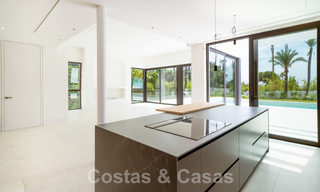 Contemporaine nieuwbouwvilla te koop in een geprefereerde golfurbanisatie op de New Golden Mile, Marbella - Benahavis 59576 